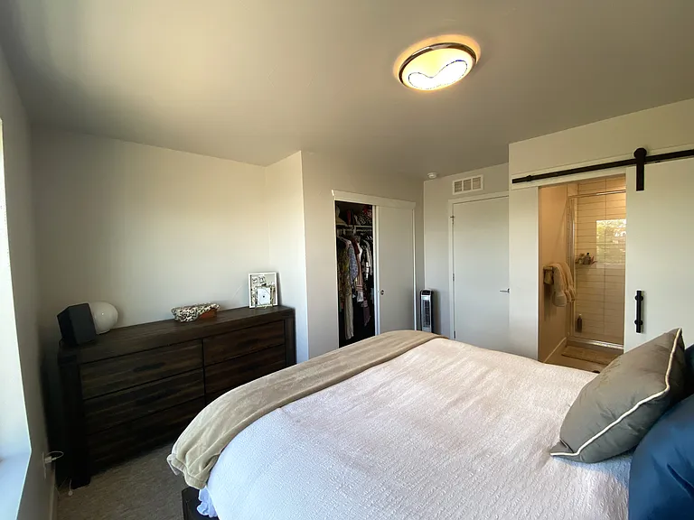 1810 Irving St #2 — Photo 13