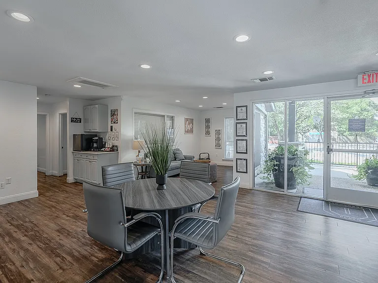 Ironhorse Flats- Leasing Office/Clubhouse