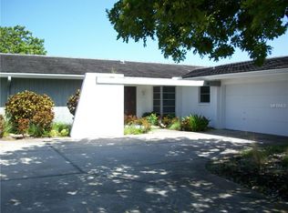 10574 Sovereign Dr, Largo, FL 33774