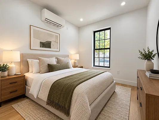 Bedroom, photo 1