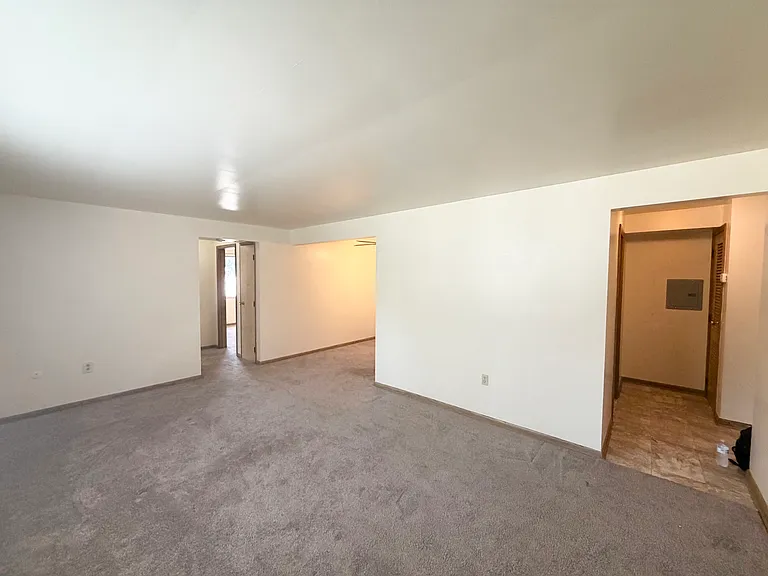 242 Noble Ave #105 — Photo 7