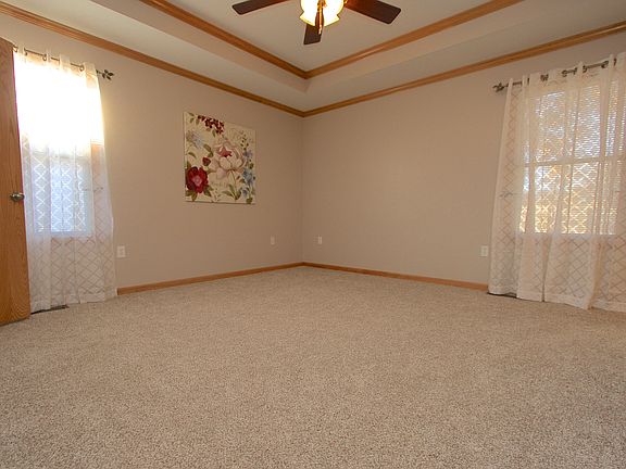 4th image of 2621 NW Richard Dr