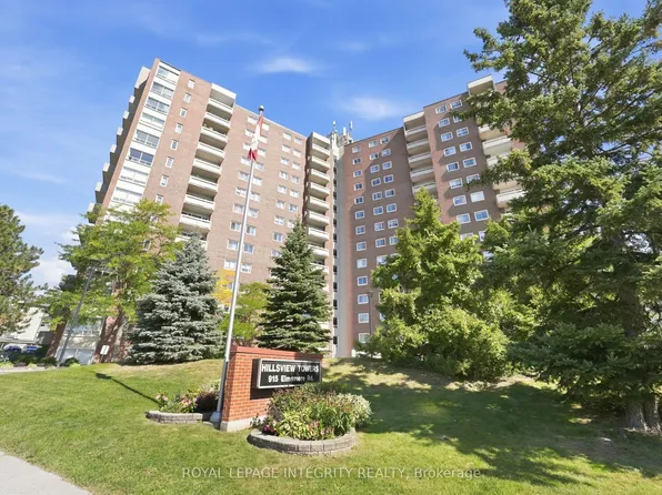 915 Elmsmere Rd #604, Ottawa, ON K1J 8H8