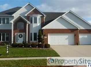 2115 Stonebriar Rd, Fort Wayne, IN 46814