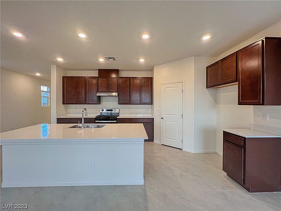 5th image of 7226 Saxby Ave