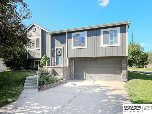 19002 S Cir, Omaha, NE 68135