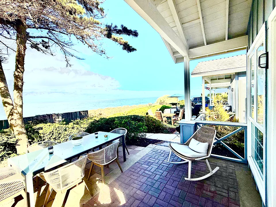 935 Ocean Ave
