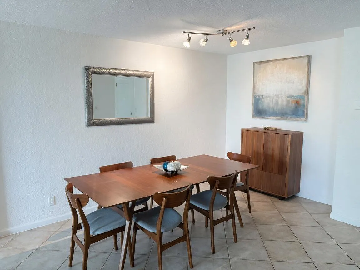 2 bed, 2.0 bath, 1379 sqft, $2,600 — Photo 3