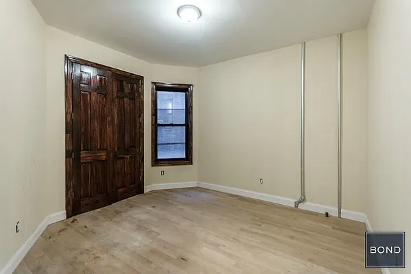 Rented by Bond New York | media 30