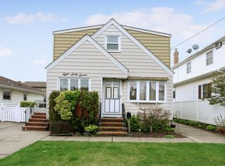 867 1st Ave, Franklin Square, NY 11010