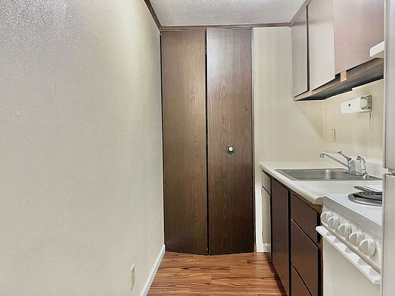 2nd image of 930 N Ella St APT 11