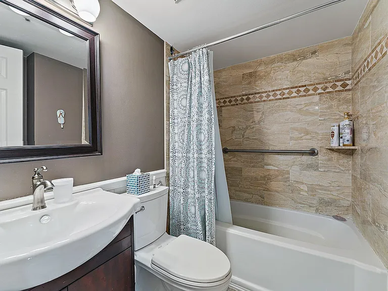 275 Palm Ave #C402 — Photo 30