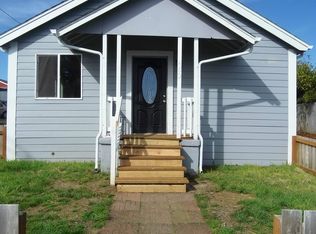 460 E 7th St, Coquille, OR 97423