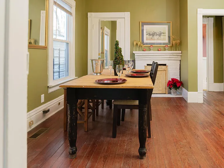 326 Blackburn Ave — Photo 5