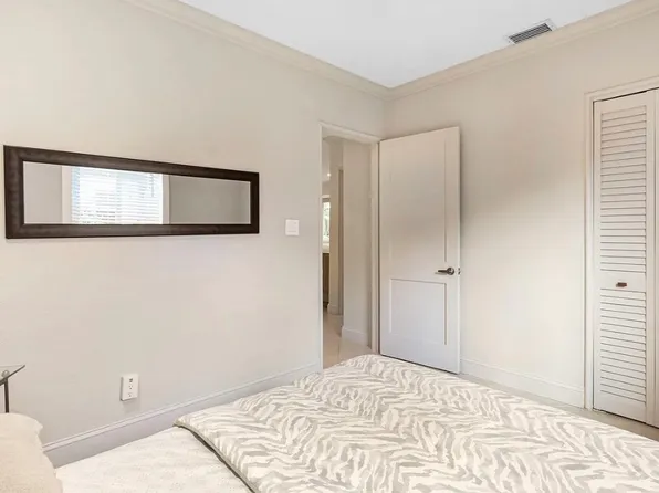 1425 NE 3rd Ave #1, Fort Lauderdale, FL 33304