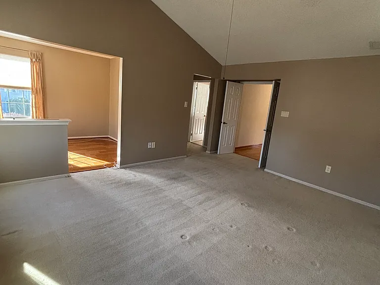 76 Honey Locust Ln — Photo 22