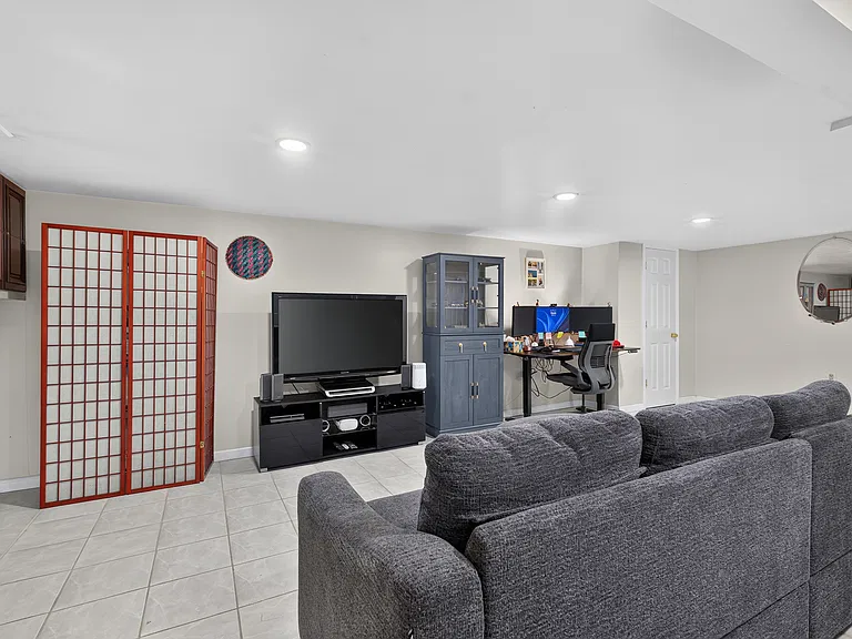 8 Coyles Ct — Photo 32