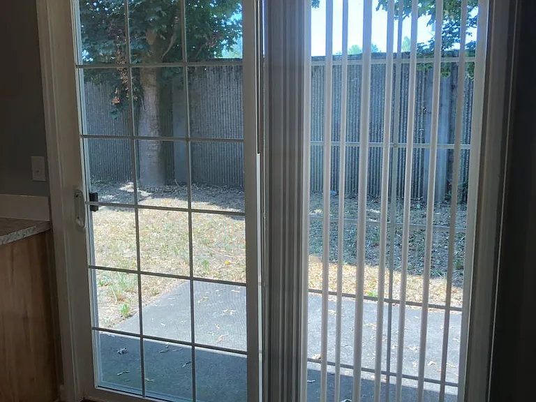 Albany Meadows Apartments — Photo 10