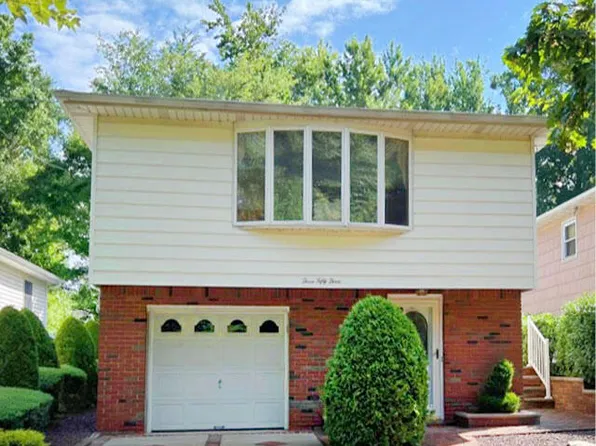 353 Corbin Ave, Staten Island, NY 10308