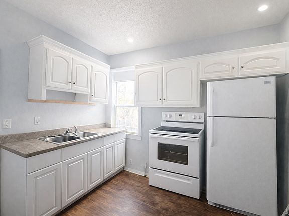 2nd image of 3031 Brooklyn Ave