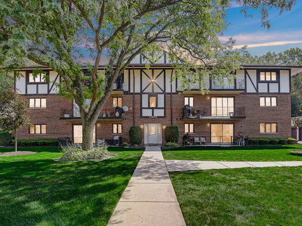 10965 S 84th Ave APT 2D, Palos Hills, IL 60465