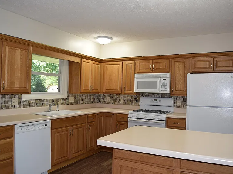2609 Hall Ct — Photo 10