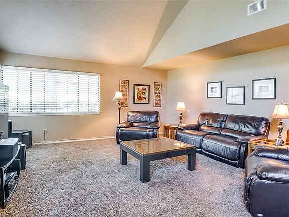 2nd image of 2510 Winding Hollow Ln