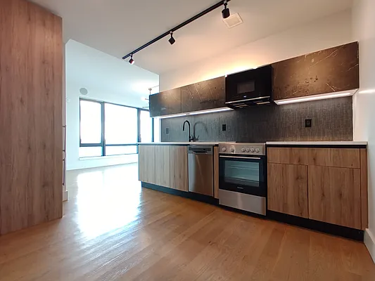 Rented by City Vista Inc | media 4