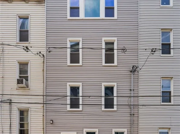 3021 Paulowna St, Pittsburgh, PA 15219