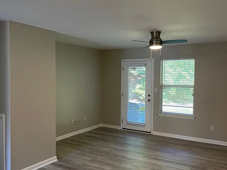 404 Huntington Park Dr #404 — Photo 2