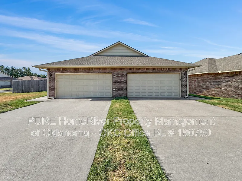 3 bed, 2.0 bath, 1250 sqft, $1,550 — Photo 3