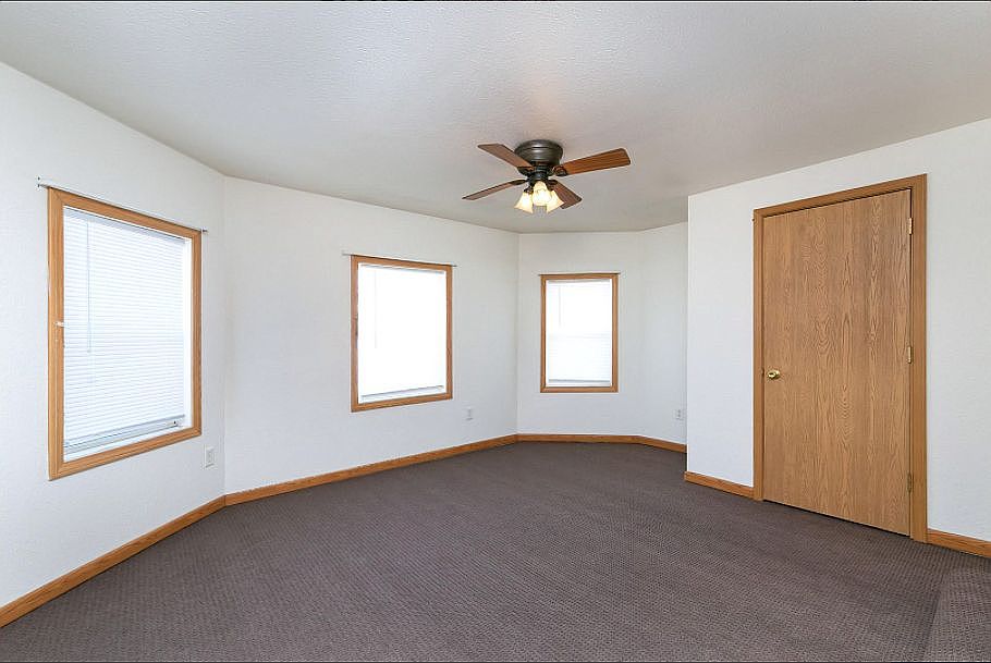 2nd image of 702 Cedar St #8