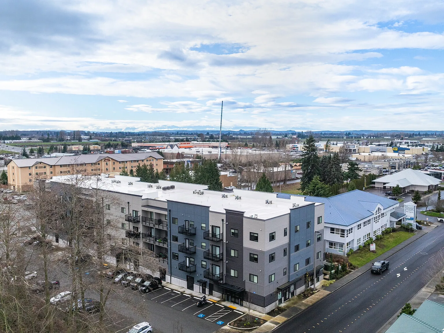 Hub City — Photo 3