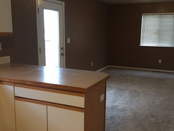 4th image of 2817 W E St