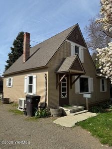 216 N 30th Ave, Yakima, WA, 98902