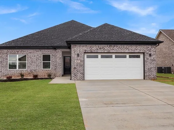 377 Olympia Ct, Bowling Green, KY 42103