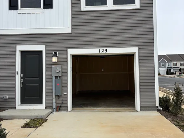 129 Brashear Ct, Martinsburg, WV 25403