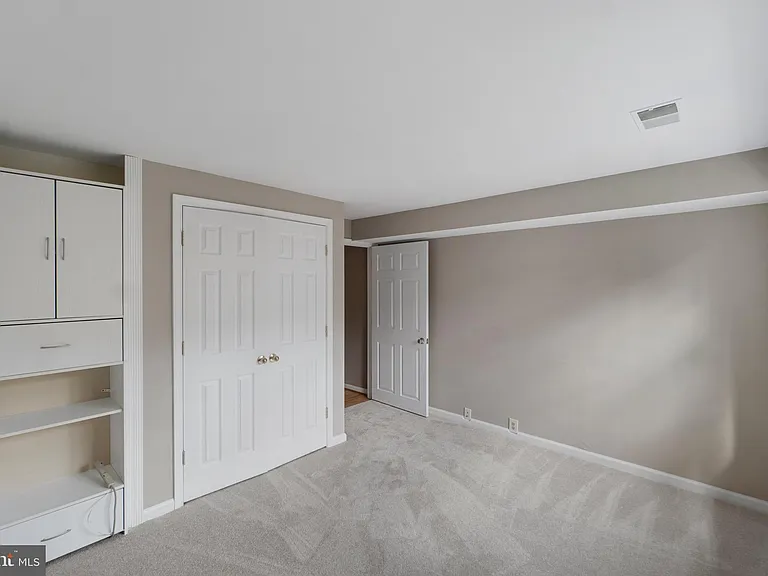 21163 Crocus Ter — Photo 19