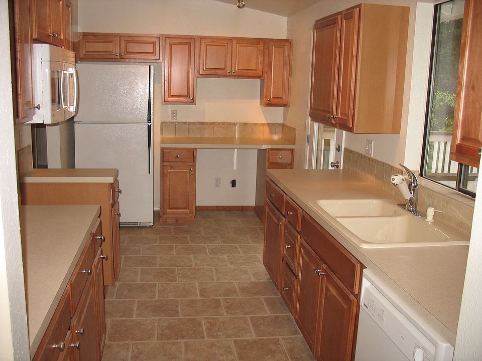 Maple Kitchen