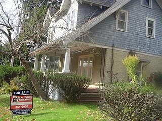 2nd image of 656 Hunt Rd