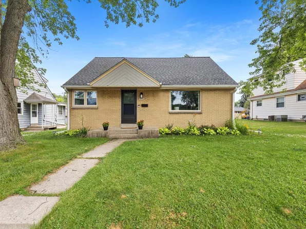 10156 W Montana AVENUE, West Allis, WI 53227