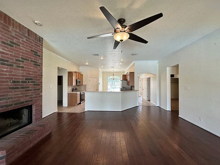 2012 Stonehenge Dr — Photo 6