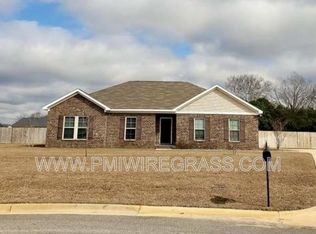 697 Magnolia Ln, Newton, AL 36352