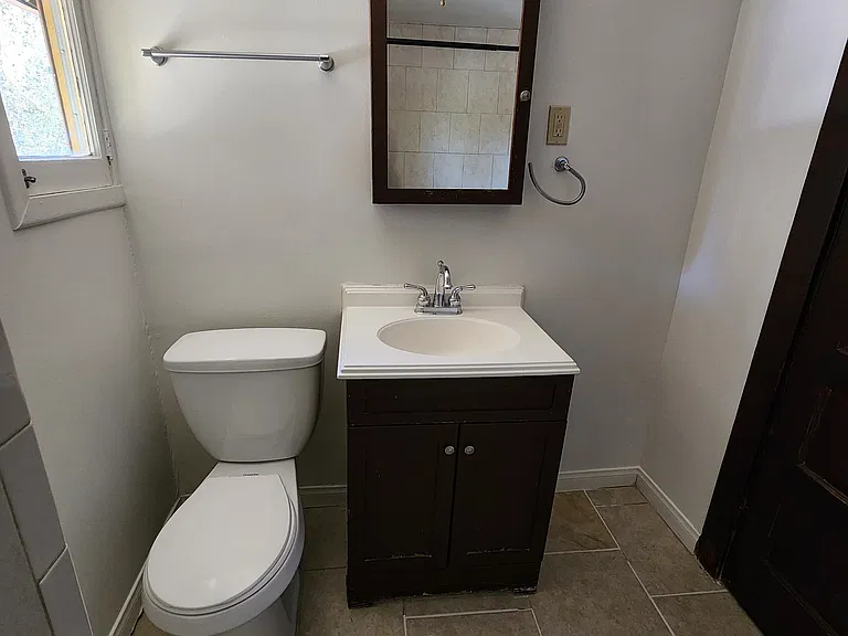 809 Talmadge Rd — Photo 32