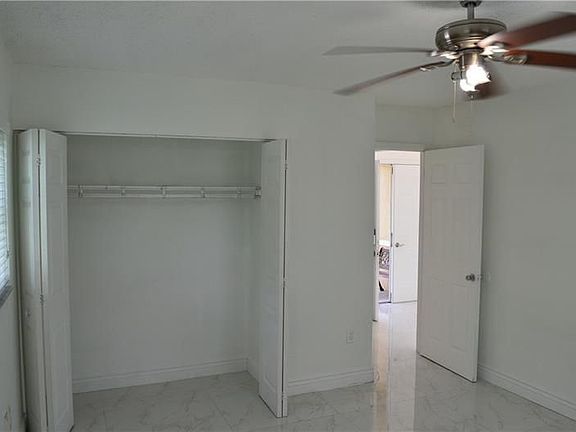 3rd image of 7000 SW 39th Ct