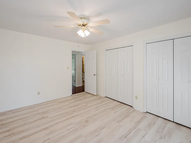 1828 Jacobs Ln — Photo 29
