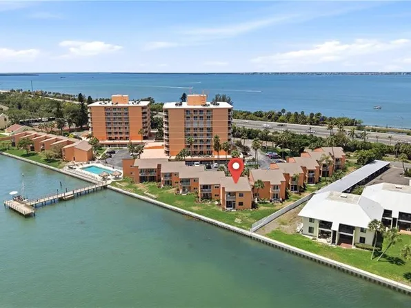 7400 SUNSHINE SKYWAY LANE S #111, ST PETERSBURG, FL 33711