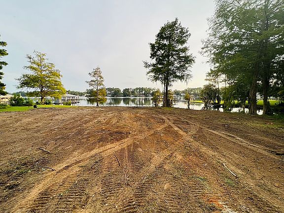 Parcel B - 0.942 Acres