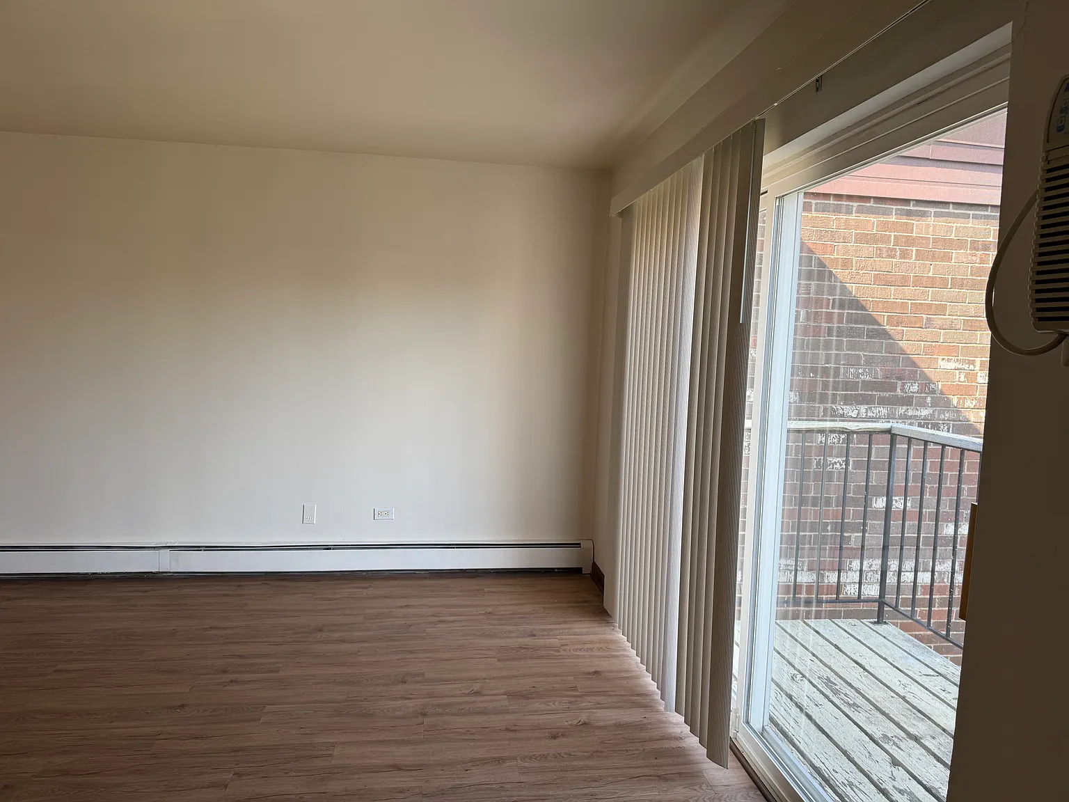 2 bed, 1200 sqft, $1,795 — Photo 2