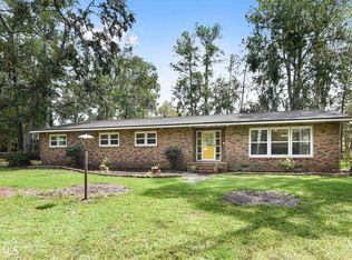 409 W 3rd St, Woodbine, GA 31569